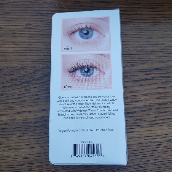 Laura Geller Lash Boss Volumizing Brush Mascara - Picture 3 of 3